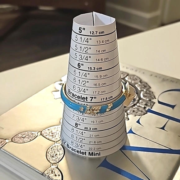 Vintage Gold Tone Manluck Enamel & Rhinestone Cuff Clamper Bracelet. - Picture 7 of 8